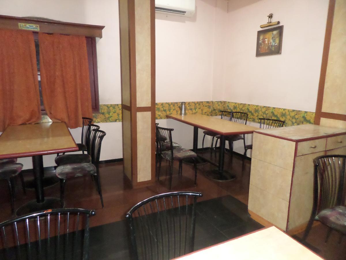Hotel Ambessador Executive Solapur Exterior photo
